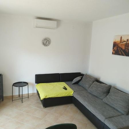 Apartments Radic Rogoznica  Exterior photo